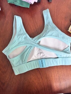 Sports bra